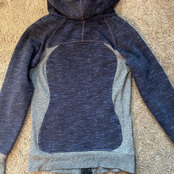 Lululemon Scuba size 2 - Picture 8 of 8